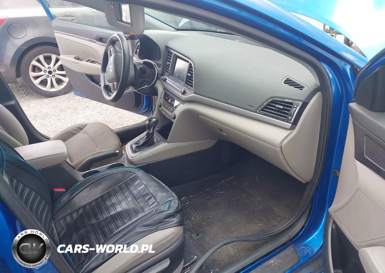 2018 Hyundai Elantra Sel VIN:5NPD84LF4JH255871 - 5