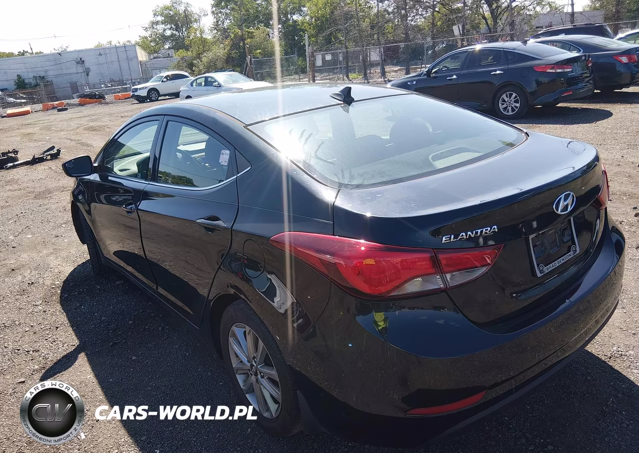 2015 Hyundai Elantra Se VIN:5NPDH4AEXFH556162 - 3