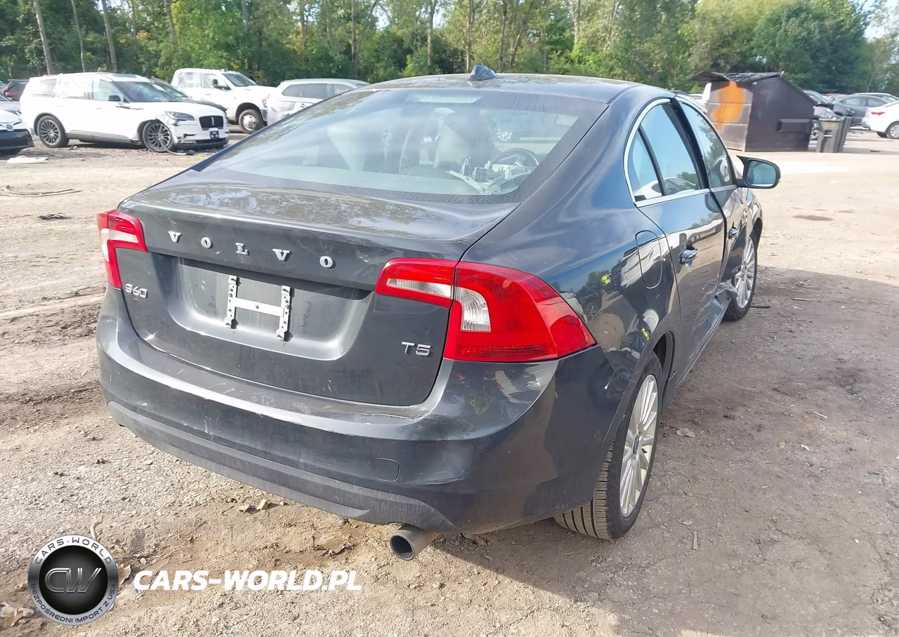 2013 Volvo S60 T5-T5 Platinum-T5 Premier-T5 Premier Plus VIN:YV1612FS7D1230205 - 4