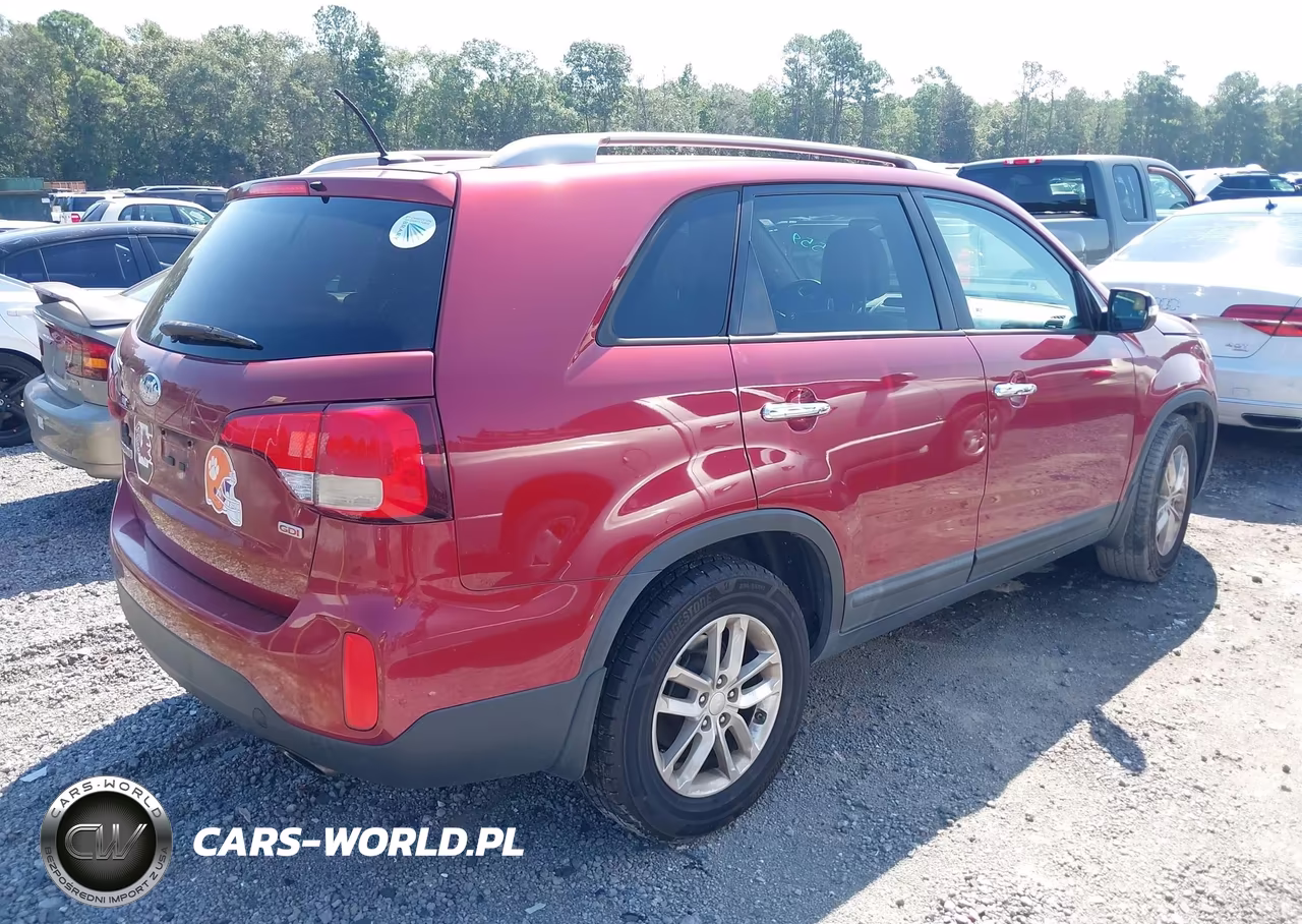 2015 Kia Sorento Lx V6 VIN:5XYKT4A71FG580638 - 4