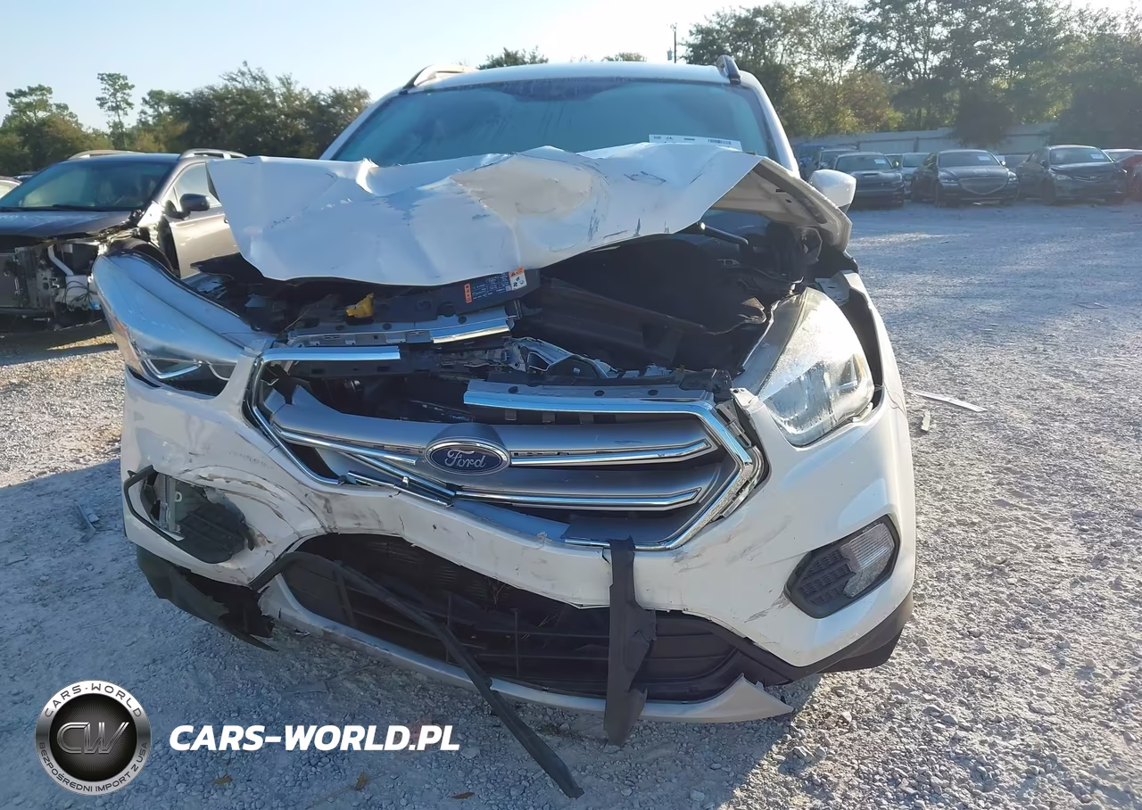 2017 Ford Escape Se VIN:1FMCU0GD9HUC73500 - 6