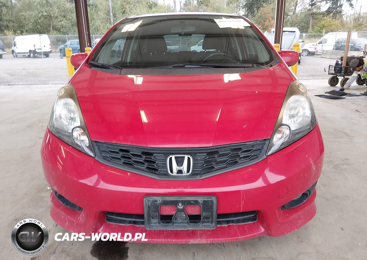 2013 Honda Fit Sport VIN:JHMGE8H51DC016466 - 12