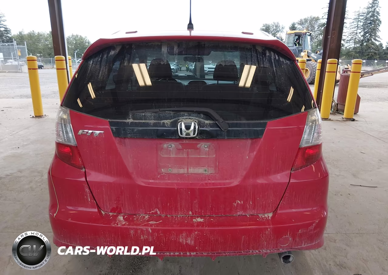 2013 Honda Fit Sport VIN:JHMGE8H51DC016466 - 16