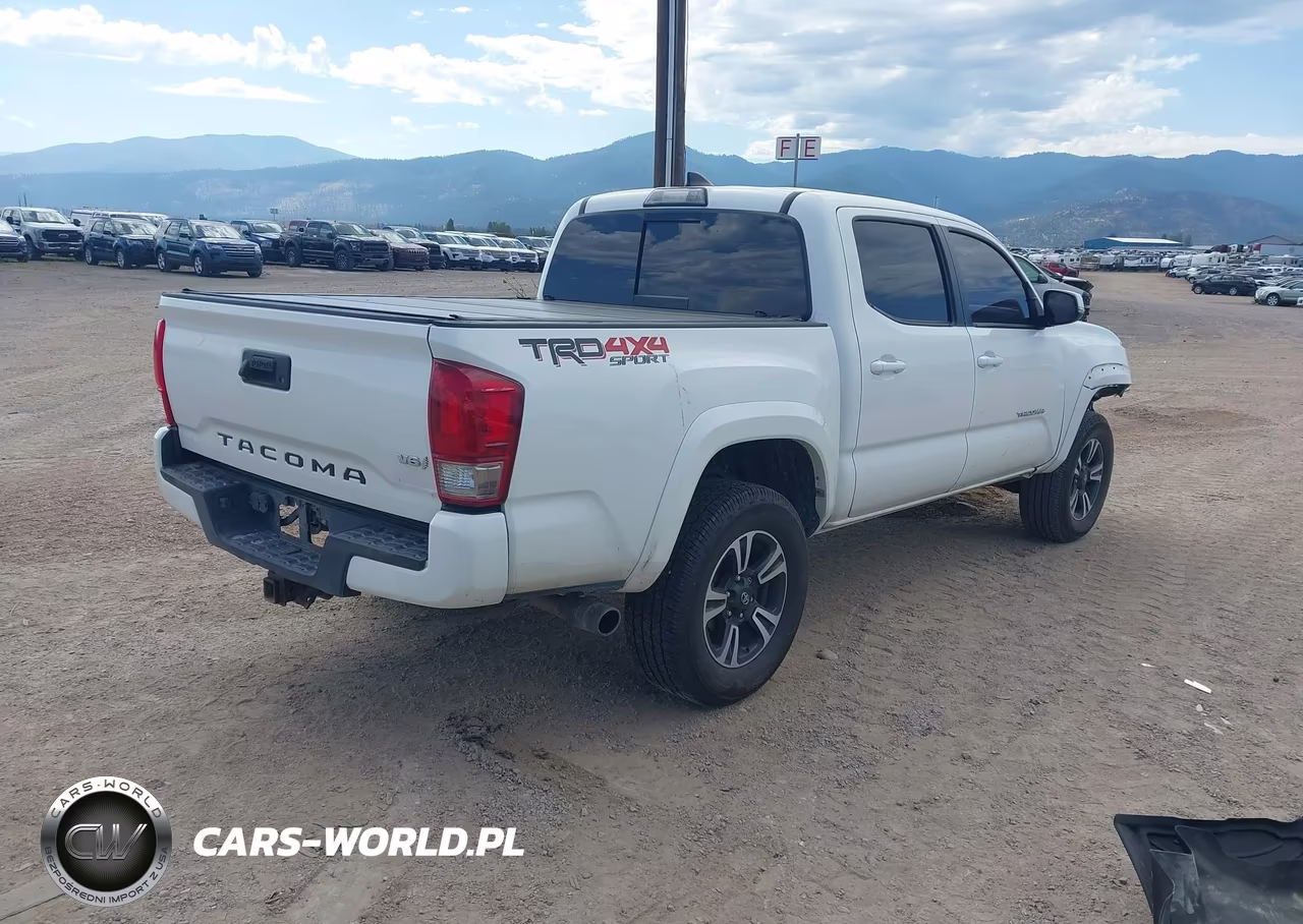2017 Toyota Tacoma Trd Sport VIN:3TMCZ5AN5HM099577 - 4