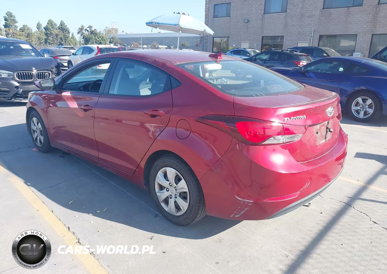 2016 Hyundai Elantra Se VIN:5NPDH4AE6GH728799 - 3