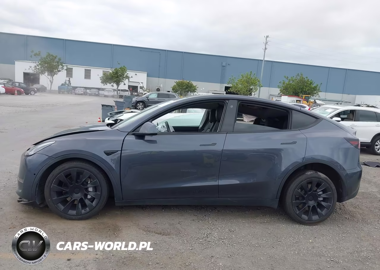2022 Tesla Model Y Long Range Dual Motor All-Wheel Drive VIN:7SAYGDEE5NF341559 - 13