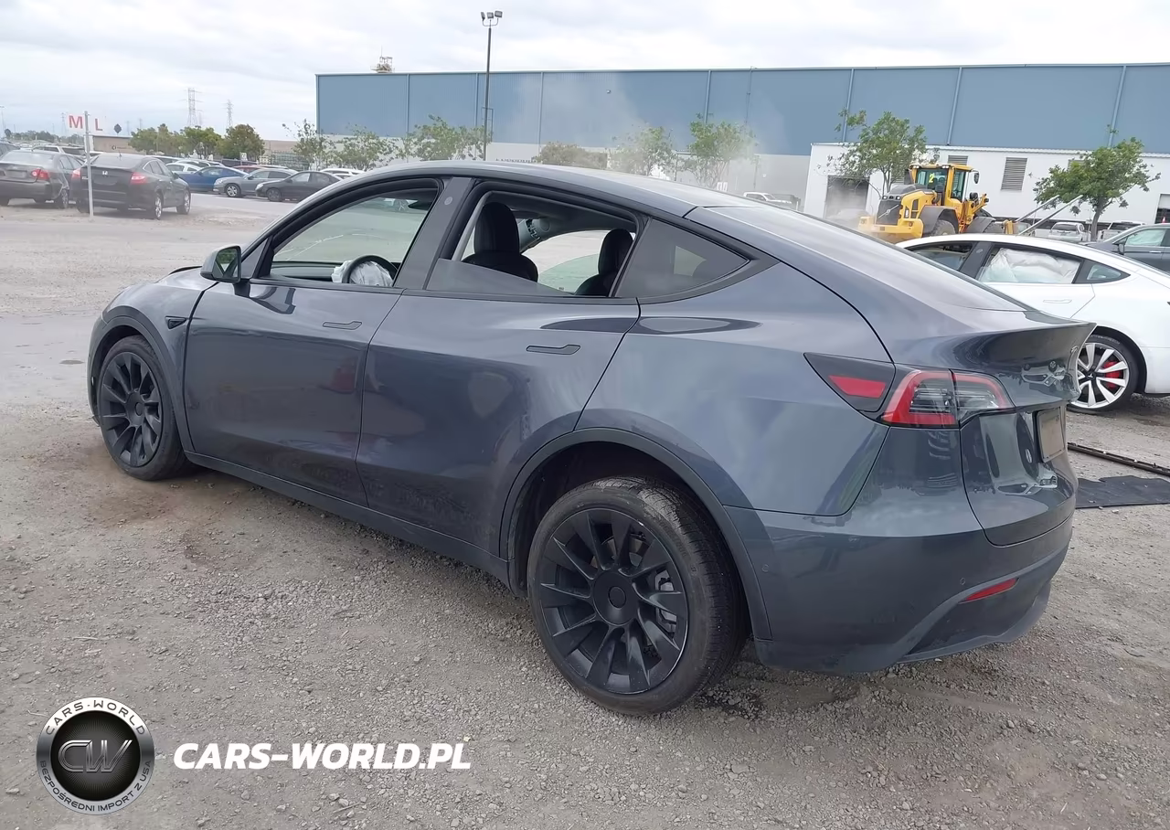 2022 Tesla Model Y Long Range Dual Motor All-Wheel Drive VIN:7SAYGDEE5NF341559 - 3