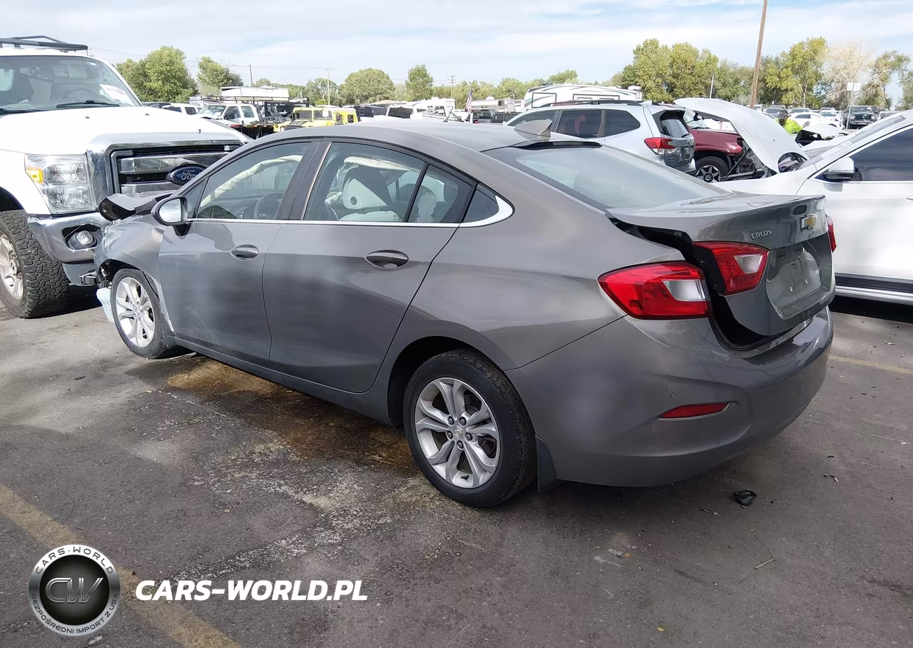 2019 Chevrolet Cruze Lt VIN:1G1BE5SM4K7121186 - 3