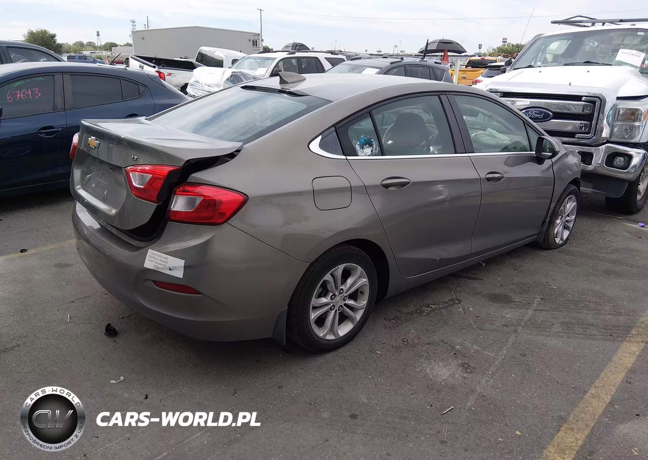 2019 Chevrolet Cruze Lt VIN:1G1BE5SM4K7121186 - 4