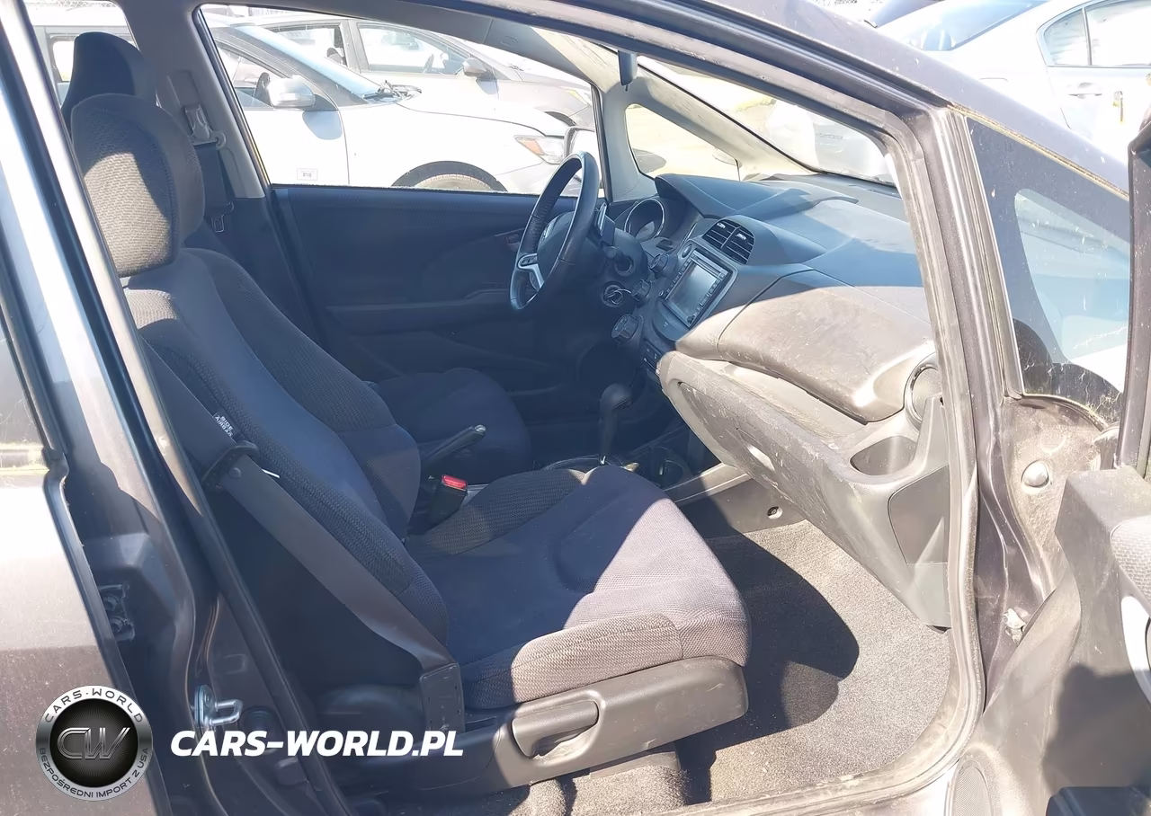2013 Honda Fit Sport VIN:JHMGE8H62DC019594 - 5