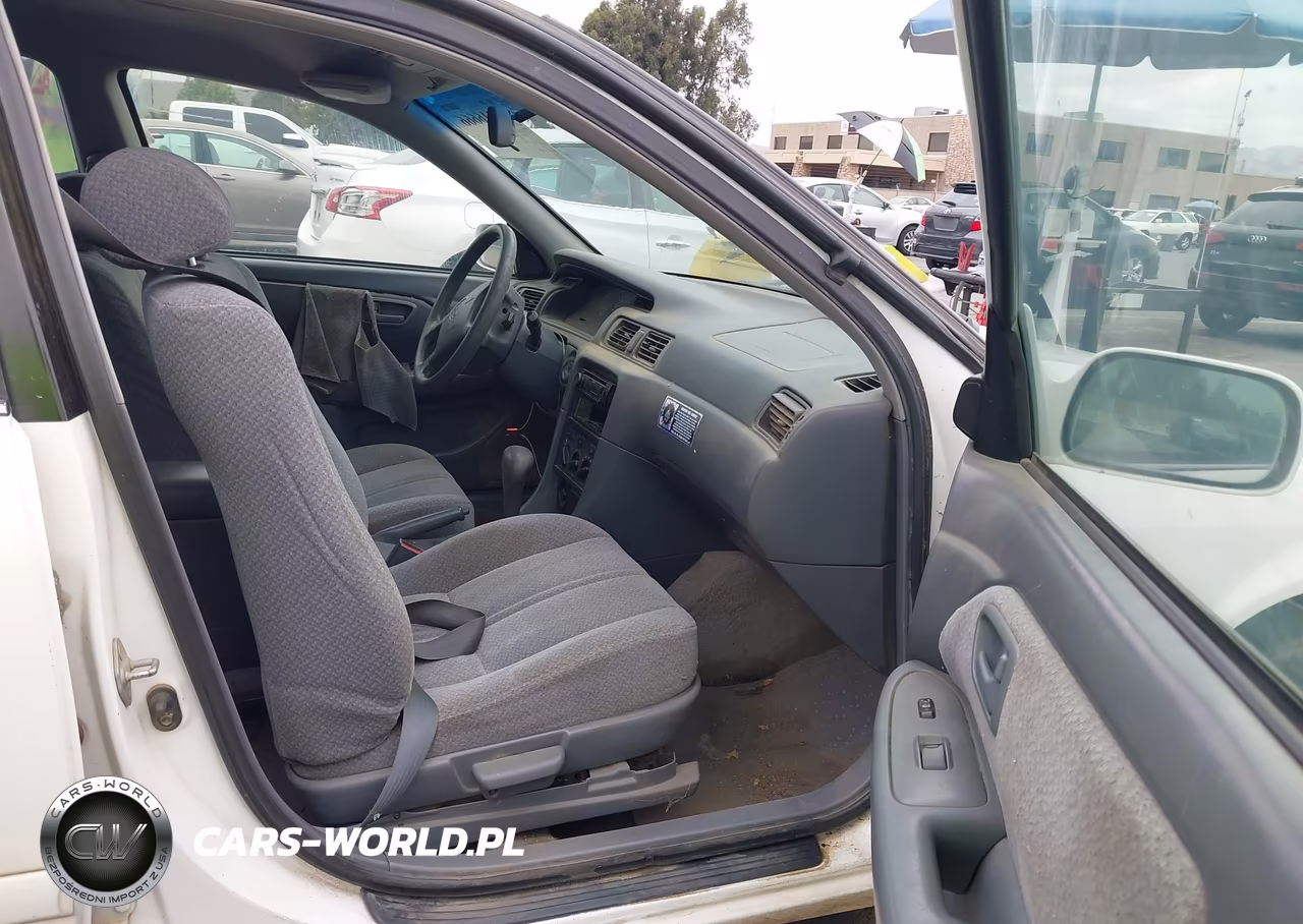 2001 Toyota Camry Le VIN:JT2BG22K510558337 - 5