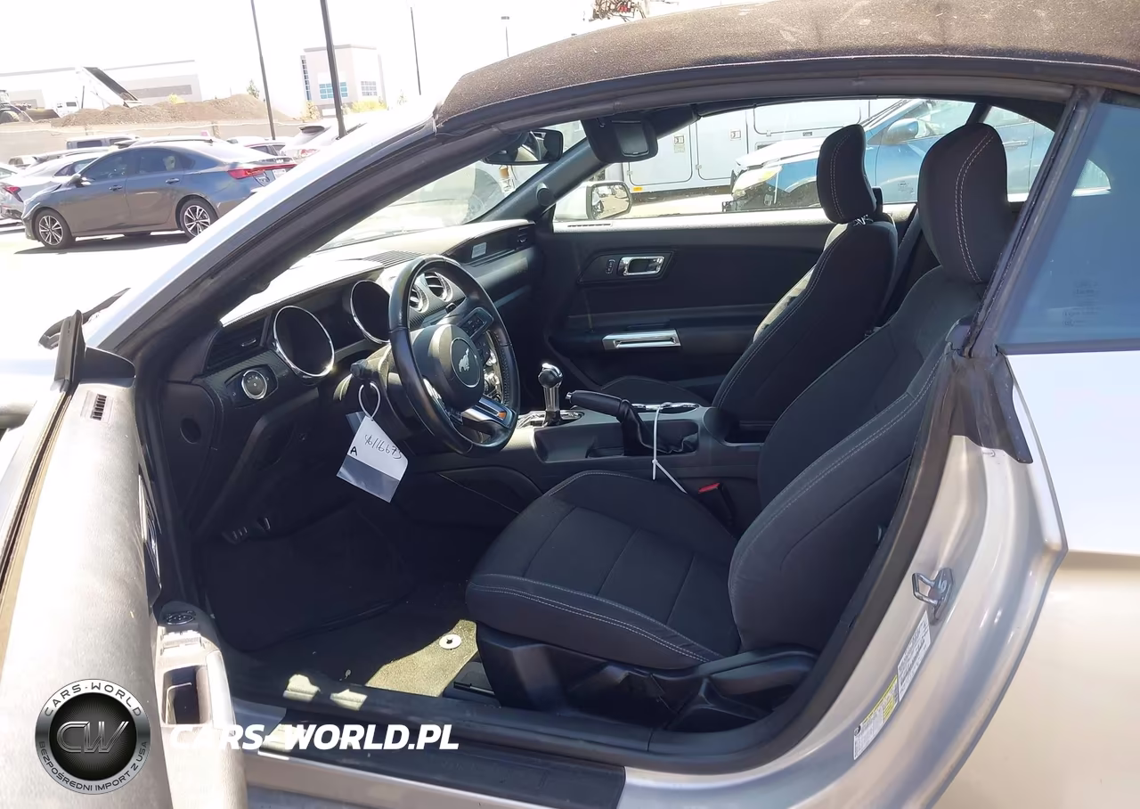 2017 Ford Mustang V6 VIN:1FATP8EM8H5307052 - 5