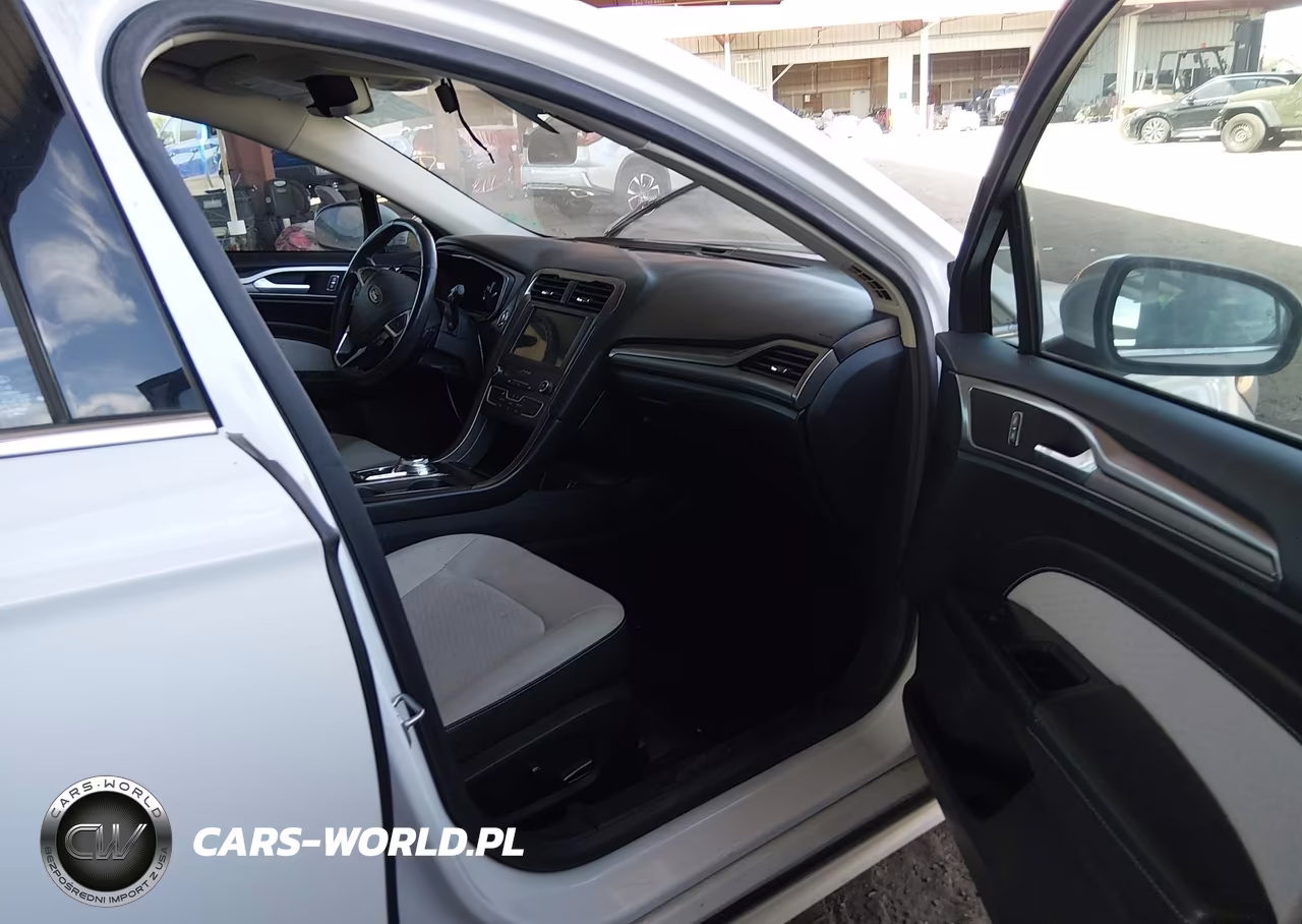 2019 Ford Fusion Se VIN:3FA6P0HD1KR108567 - 5