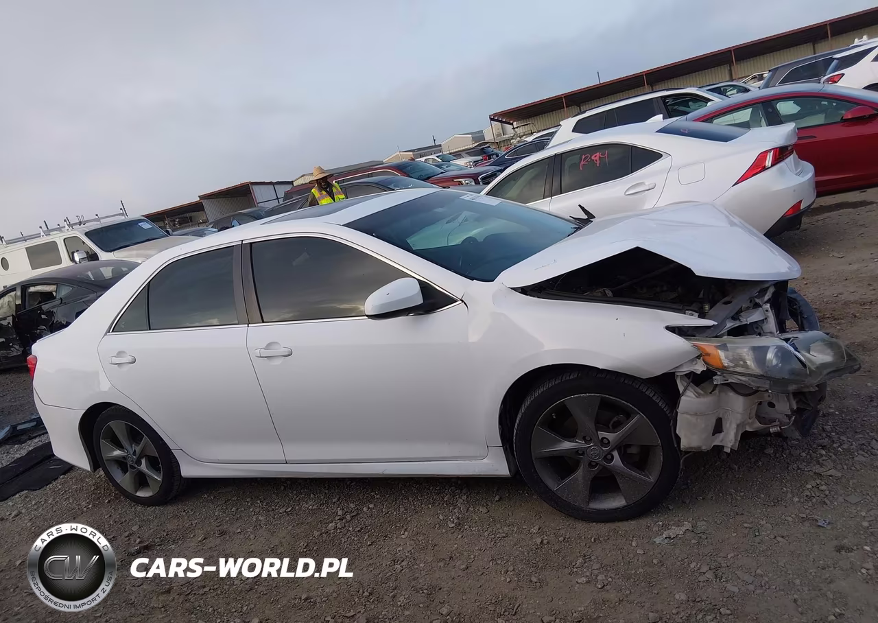 2014 Toyota Camry Se Sport VIN:4T1BF1FK0EU738088 - 12