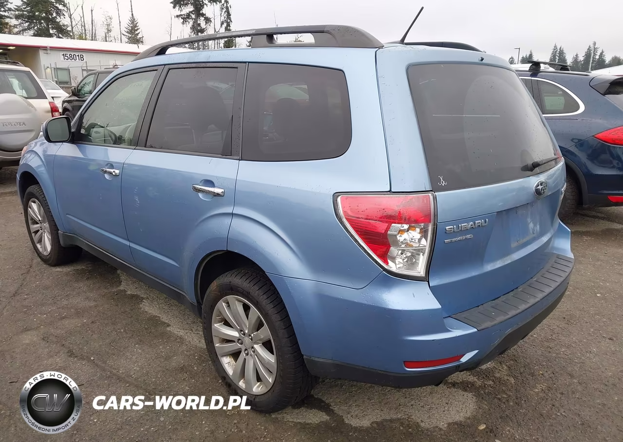 2011 Subaru Forester 2.5X Premium VIN:JF2SHADCXBH774483 - 3
