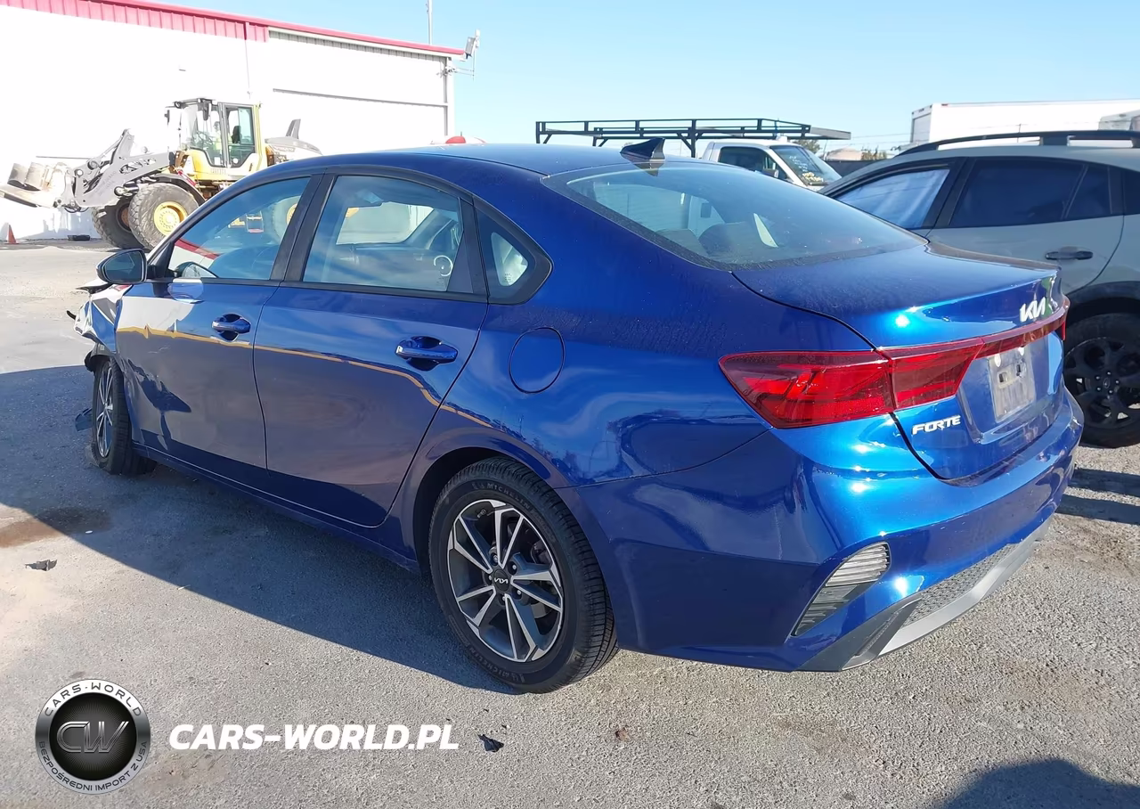 2023 Kia Forte Lxs VIN:3KPF24AD4PE555015 - 3