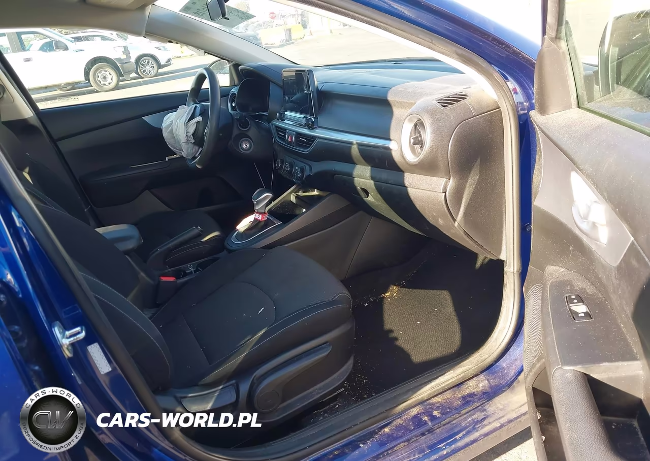 2023 Kia Forte Lxs VIN:3KPF24AD4PE555015 - 5