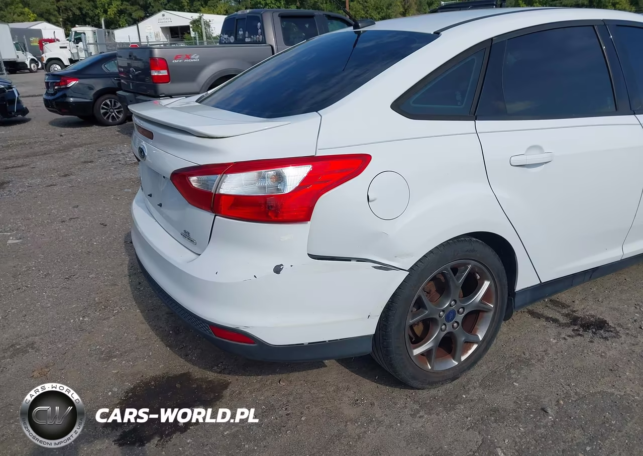 2014 Ford Focus Se VIN:1FADP3F26EL330941 - 6