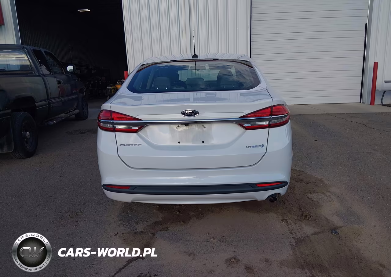 2018 Ford Fusion Hybrid S VIN:3FA6P0UU3JR273699 - 16
