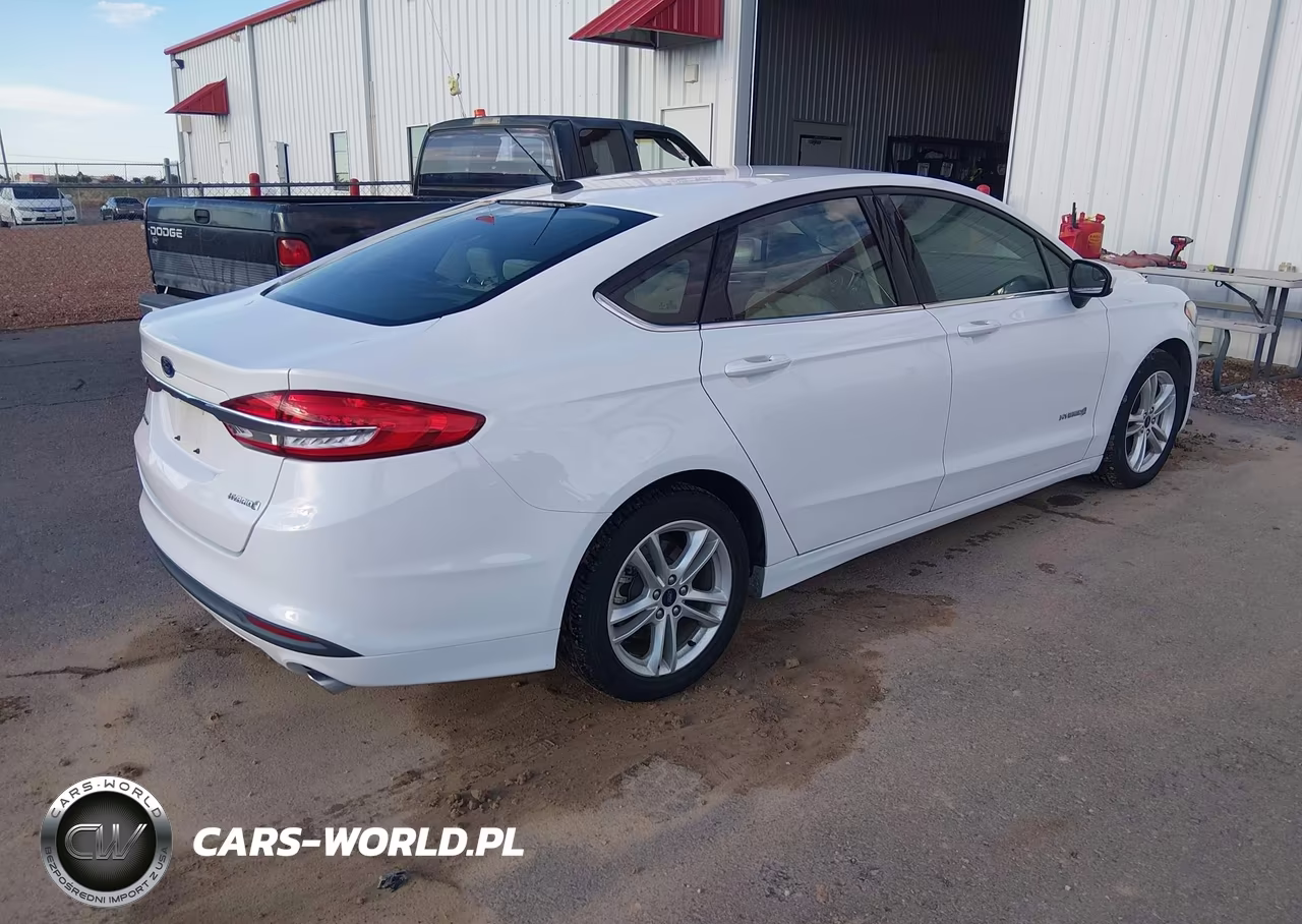 2018 Ford Fusion Hybrid S VIN:3FA6P0UU3JR273699 - 4