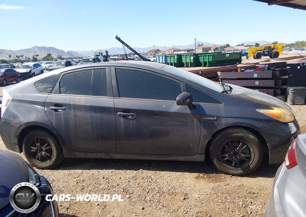 2012 Toyota Prius Three VIN:JTDKN3DU9C1565080 - 12