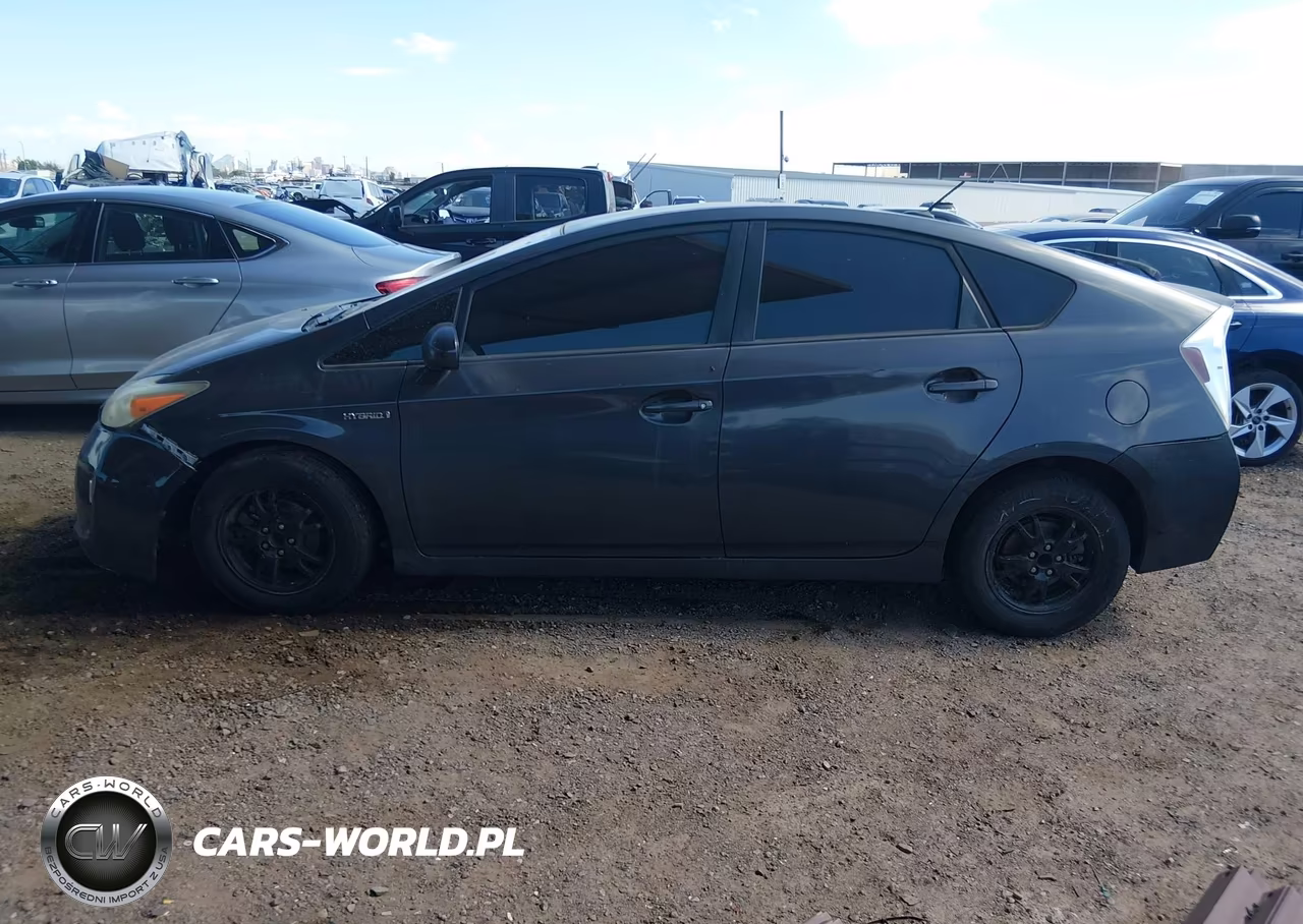 2012 Toyota Prius Three VIN:JTDKN3DU9C1565080 - 13