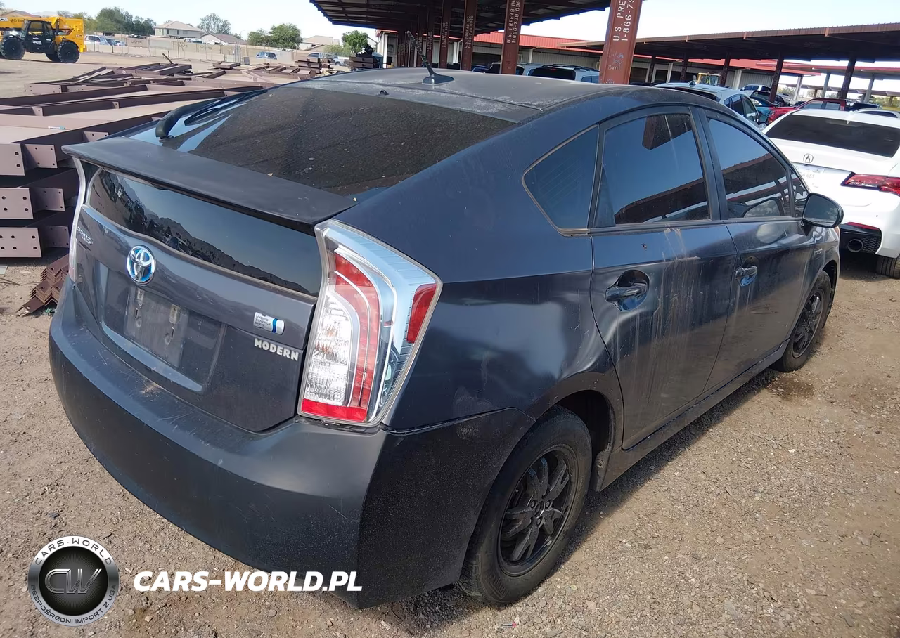 2012 Toyota Prius Three VIN:JTDKN3DU9C1565080 - 4