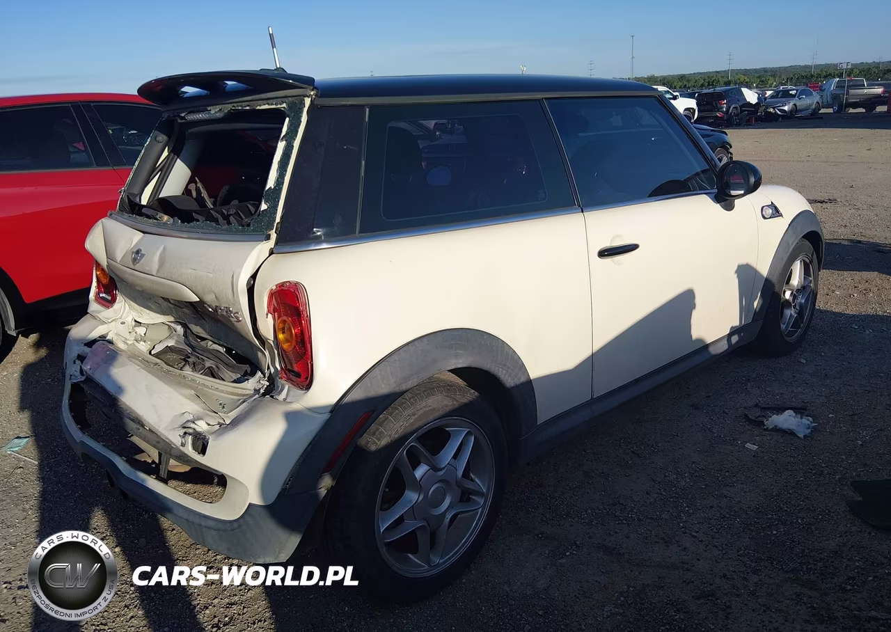 2009 Mini Cooper S VIN:WMWMF73549TW86987 - 4