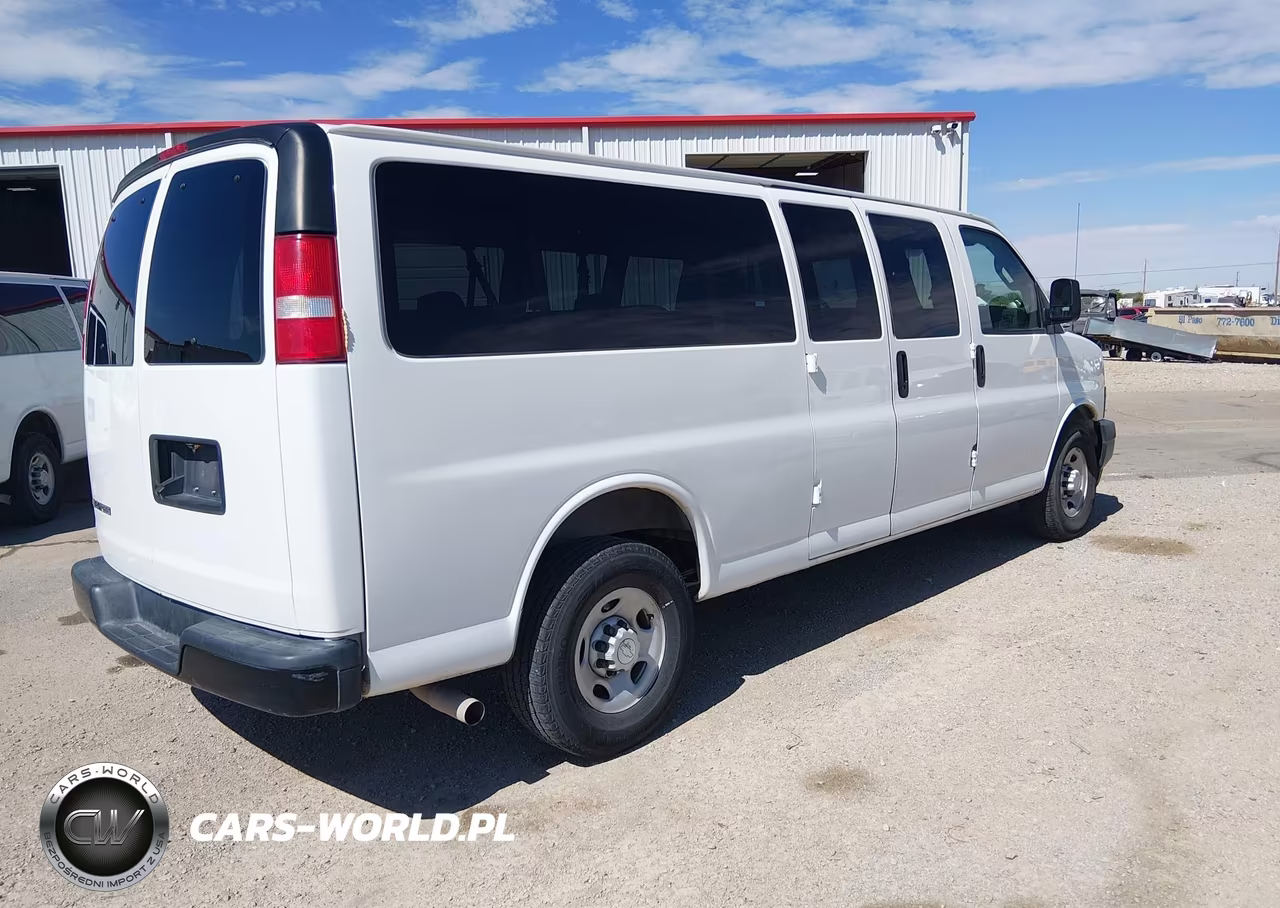 2019 Chevrolet Express 3500 Ls VIN:1GAZGNFG0K1353400 - 4