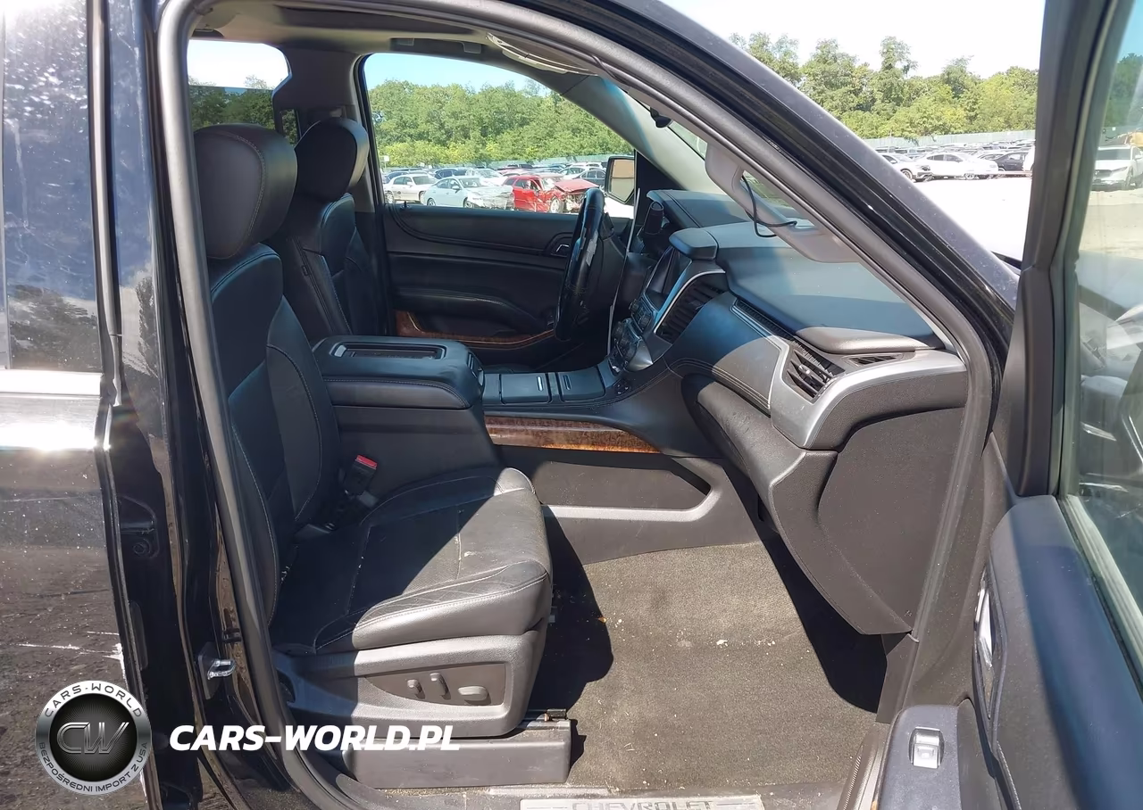 2017 Chevrolet Suburban Premier VIN:1GNSKJKC2HR406649 - 5
