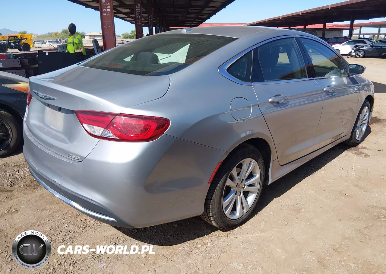 2015 Chrysler 200 Limited VIN:1C3CCCAB8FN692854 - 4