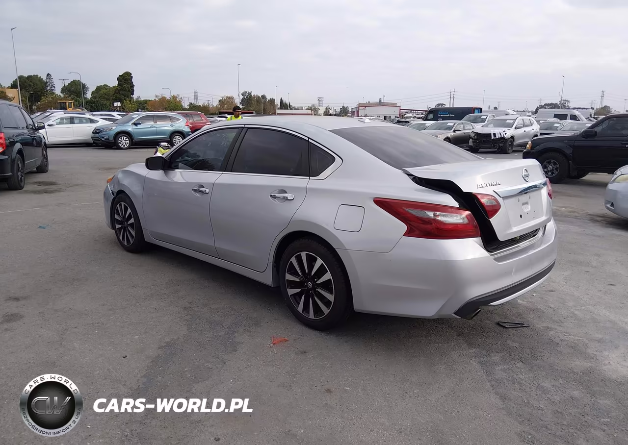 2018 Nissan Altima 2.5 Sv VIN:1N4AL3AP1JC126933 - 3