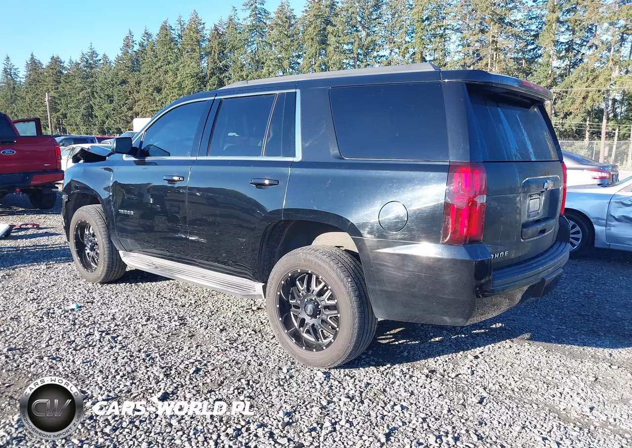 2015 Chevrolet Tahoe Lt VIN:1GNSKBKC2FR601024 - 3
