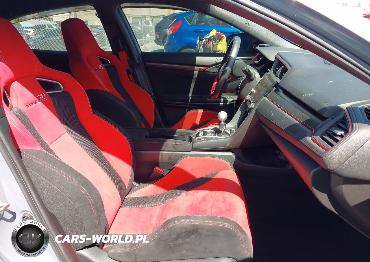 2019 Honda Civic Type R Touring VIN:SHHFK8G72KU204789 - 5