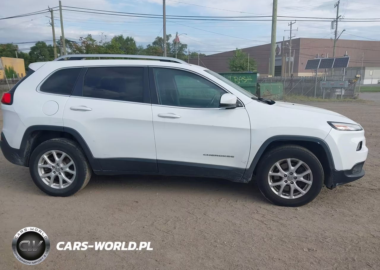 2016 Jeep Cherokee Latitude VIN:1C4PJMCS8GW283612 - 13