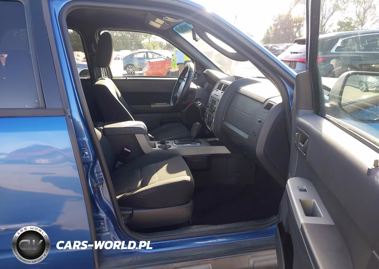 2010 Ford Escape Xlt VIN:1FMCU0DG5AKA08105 - 5