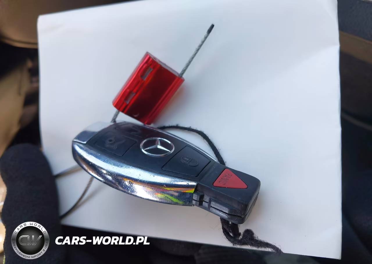 2014 Mercedes-Benz C 250 Sport VIN:WDDGF4HB4EA945910 - 11