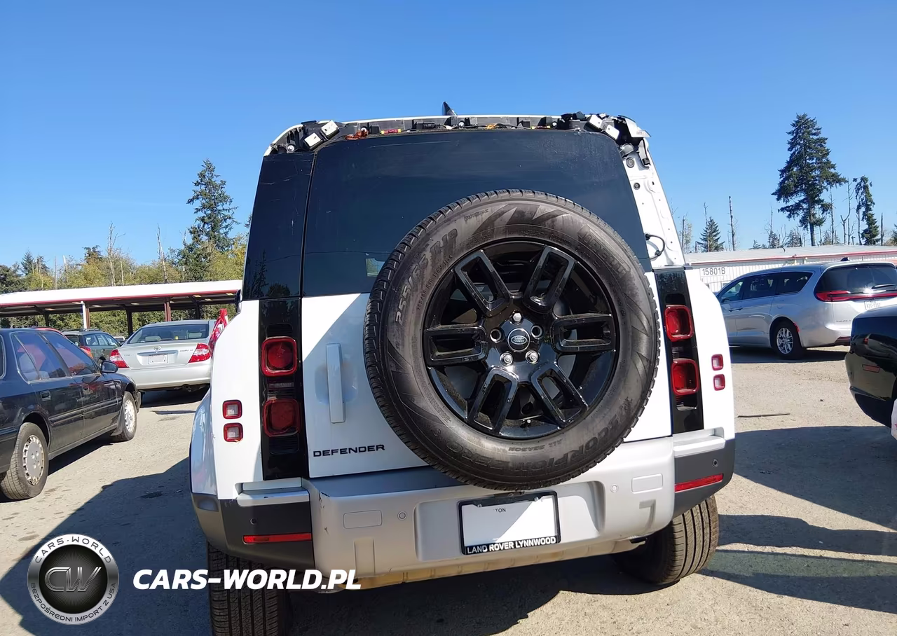 2025 Land Rover Defender 110 P300 VIN:SALEJ7EX2S2399270 - 17