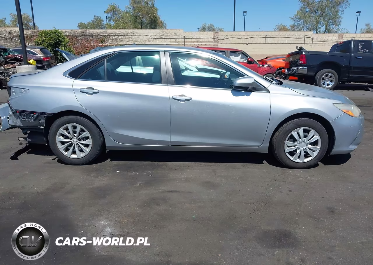 2017 Toyota Camry Le VIN:4T1BF1FK9HU285965 - 14