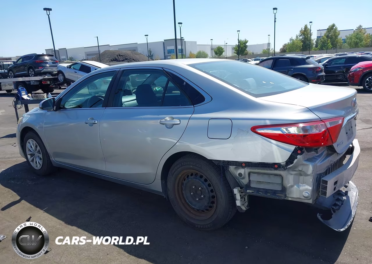 2017 Toyota Camry Le VIN:4T1BF1FK9HU285965 - 15
