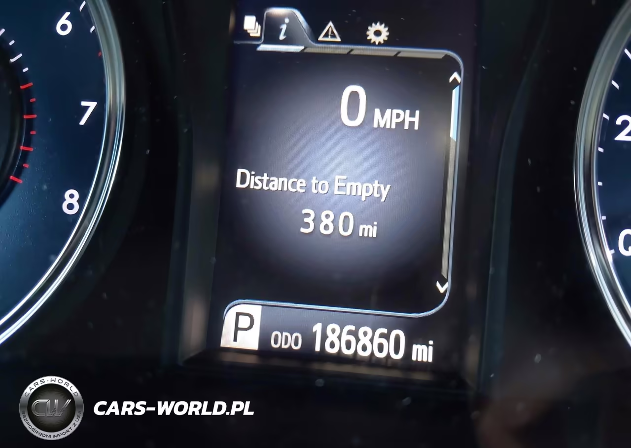 2017 Toyota Camry Le VIN:4T1BF1FK9HU285965 - 16