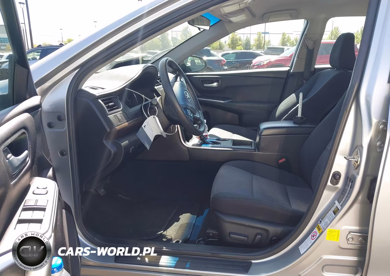2017 Toyota Camry Le VIN:4T1BF1FK9HU285965 - 5