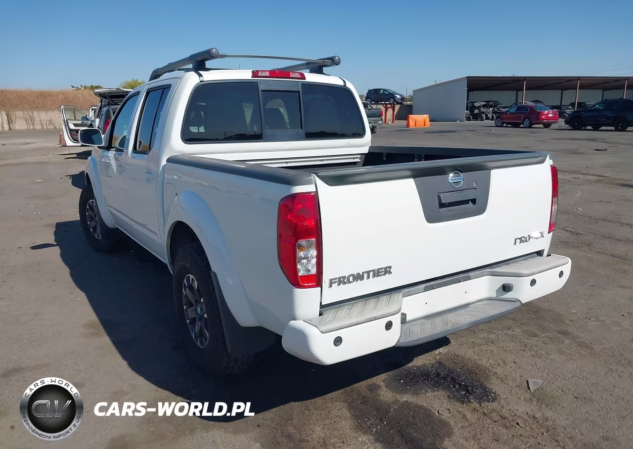 2015 Nissan Frontier Pro-4X VIN:1N6AD0EV2FN706019 - 3