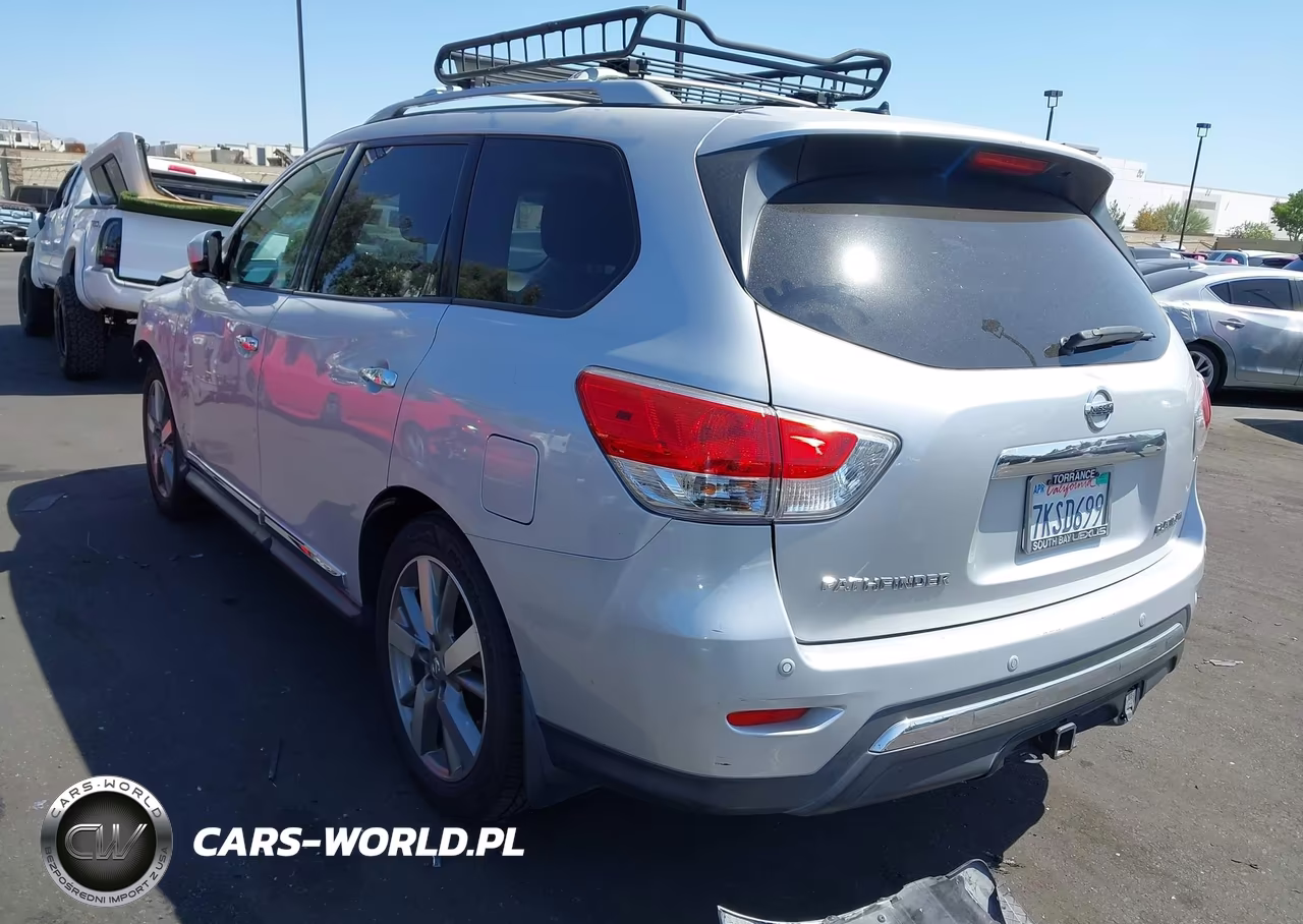 2015 Nissan Pathfinder Platinum VIN:5N1AR2MN9FC629836 - 3