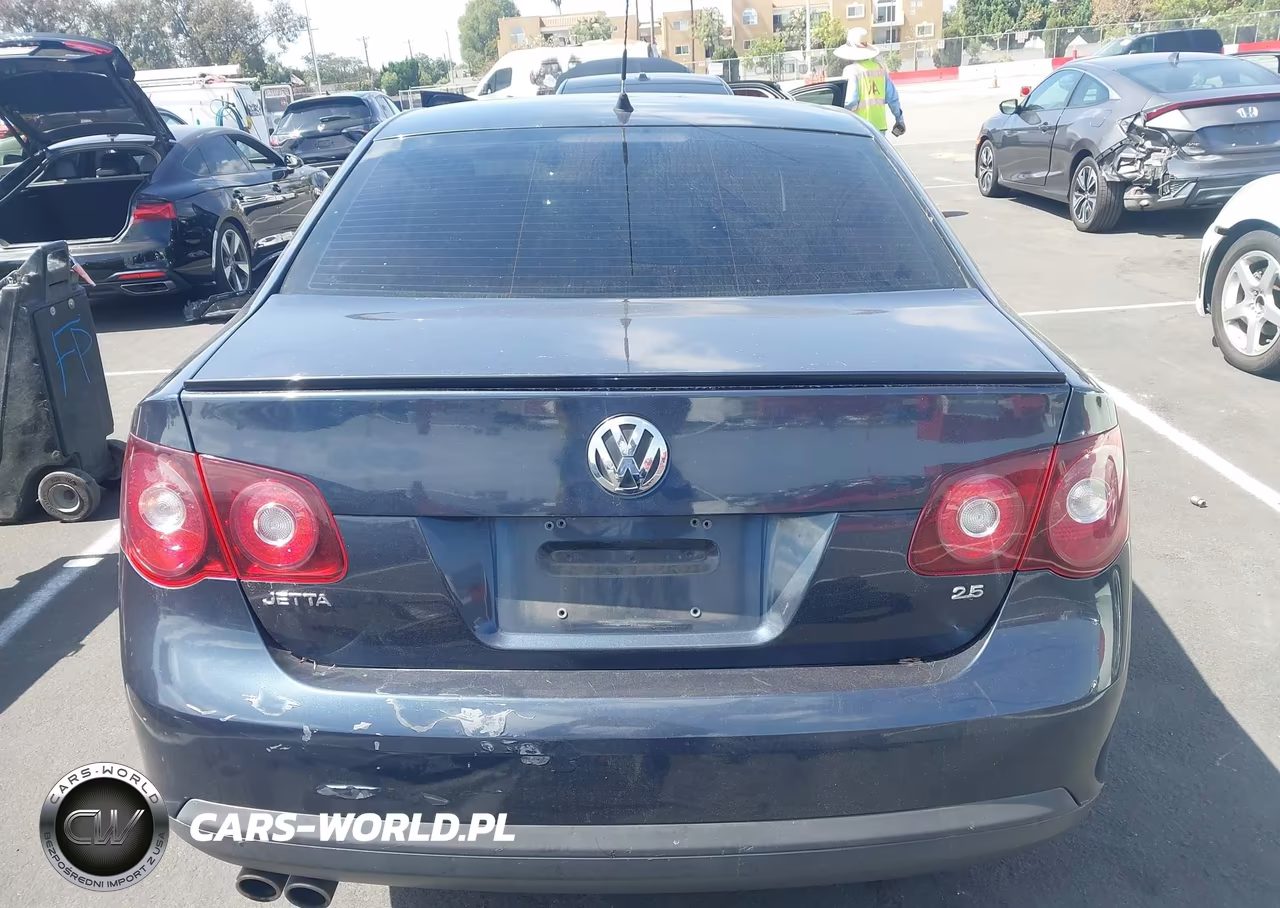 2010 Volkswagen Jetta Limited Edition VIN:3VWAZ7AJ2AM107640 - 16