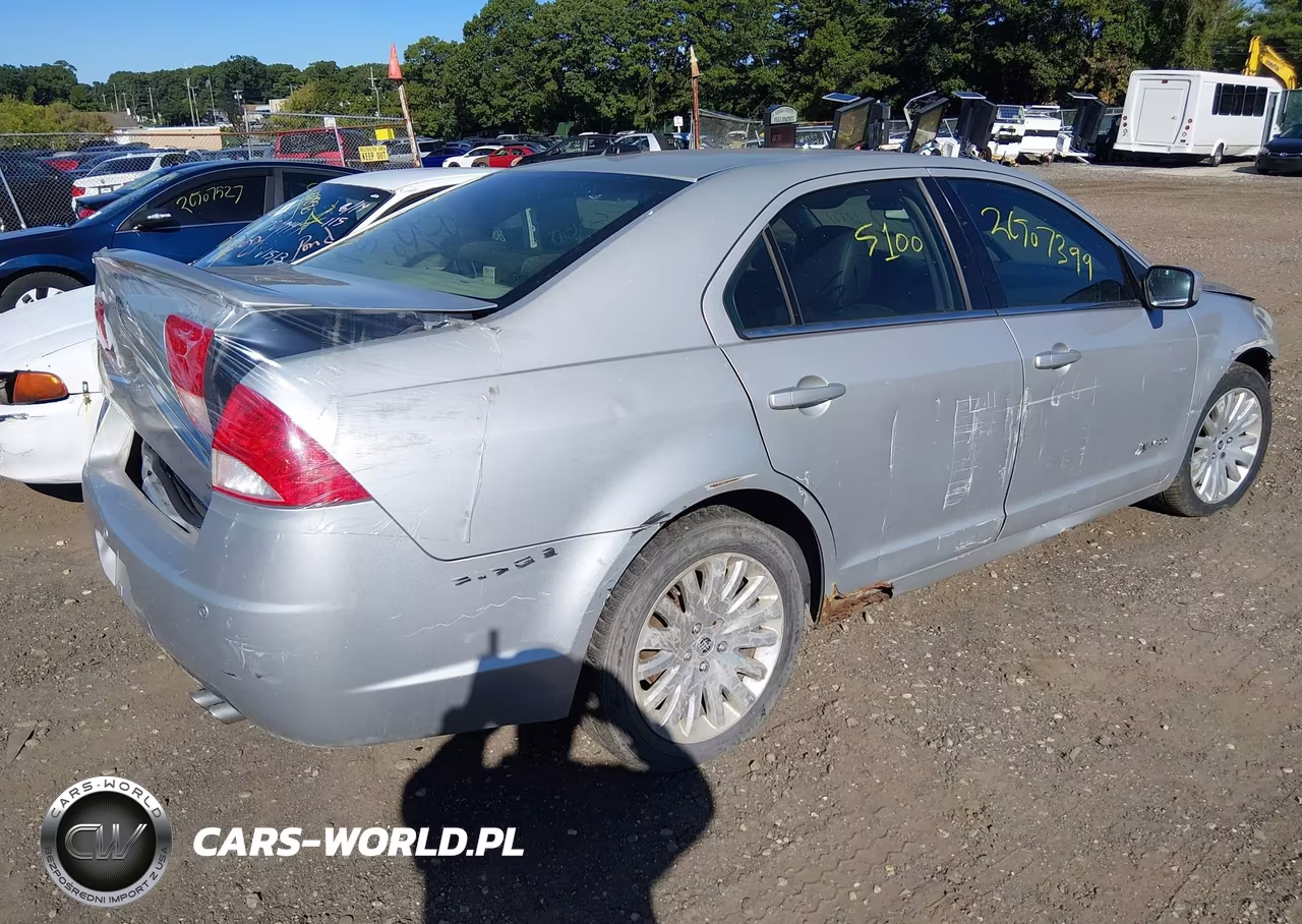 2010 Mercury Milan Hybrid VIN:3MEDM0L37AR627435 - 4