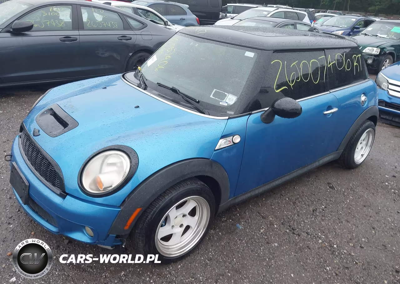 2008 Mini Cooper S VIN:WMWMF73568TT89945 - 2