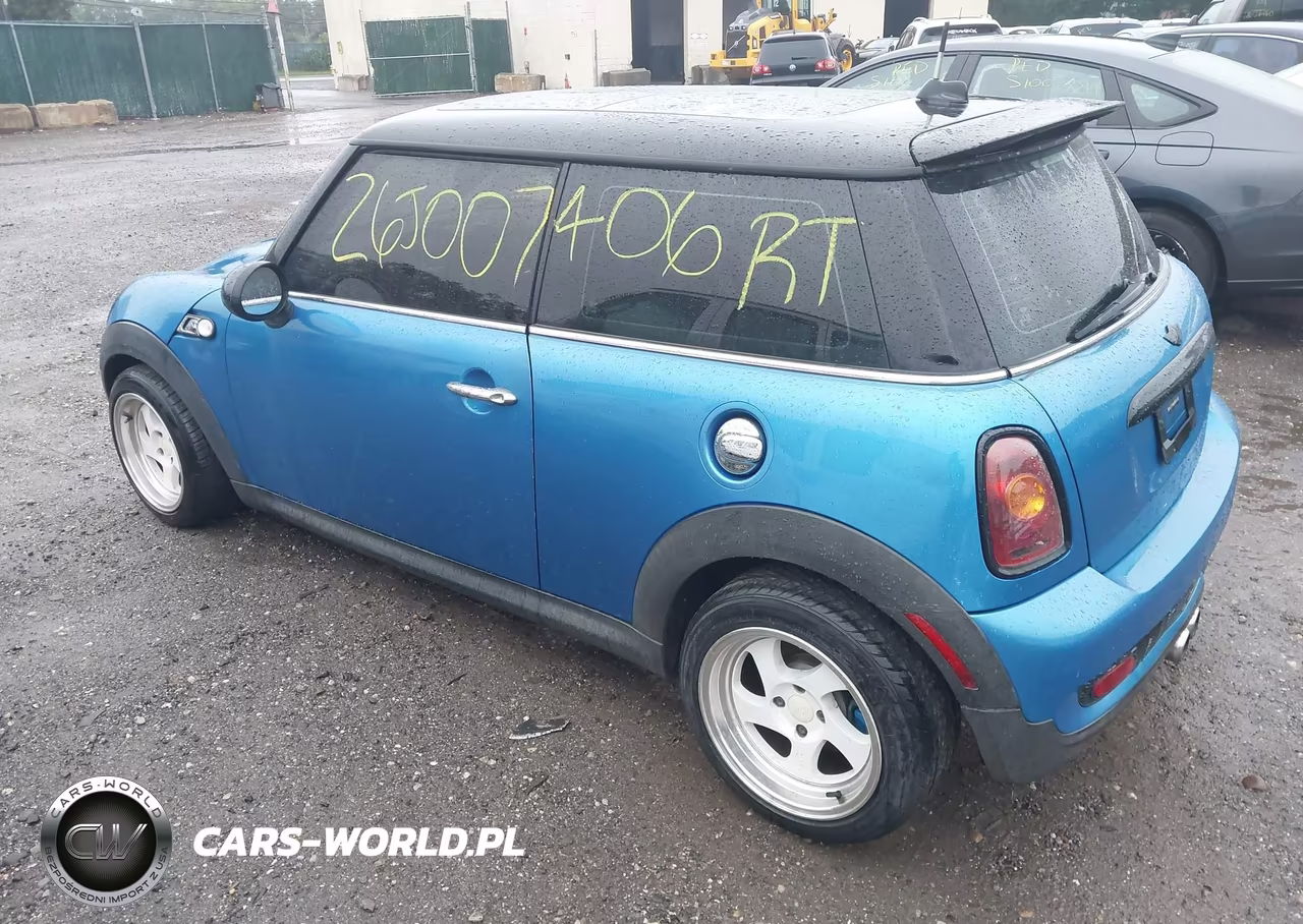 2008 Mini Cooper S VIN:WMWMF73568TT89945 - 3