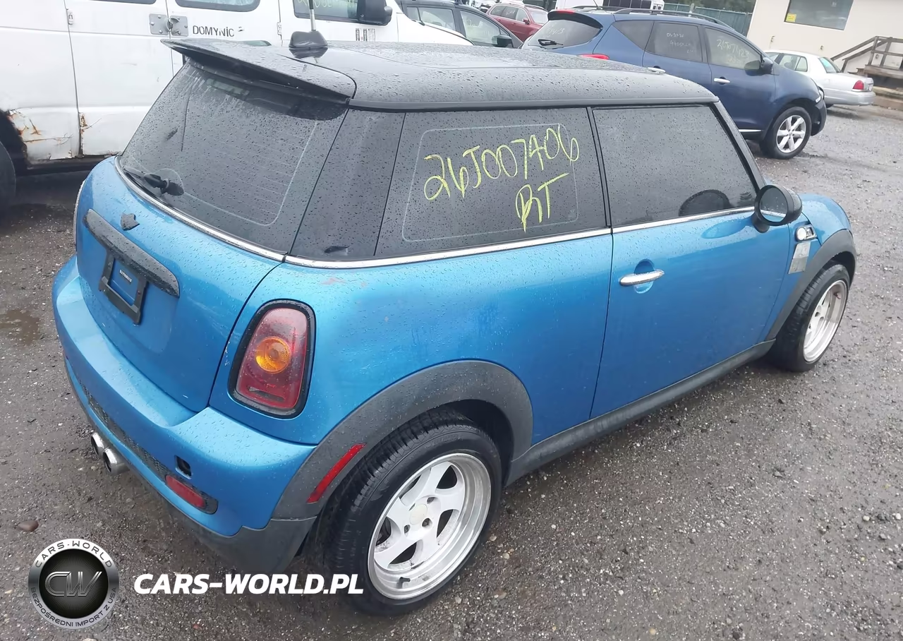 2008 Mini Cooper S VIN:WMWMF73568TT89945 - 4