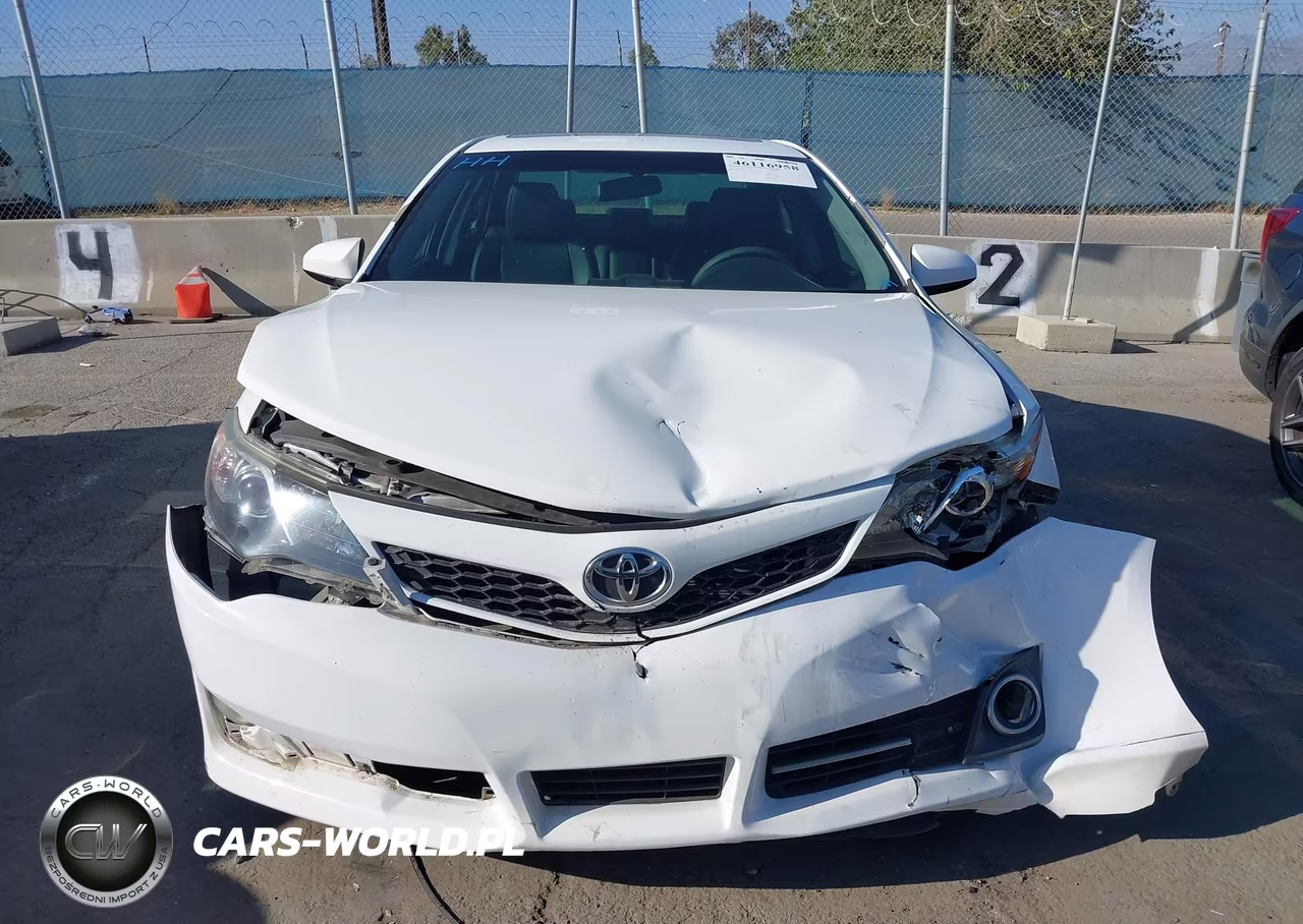 2014 Toyota Camry Se Sport VIN:4T1BF1FK9EU334058 - 12